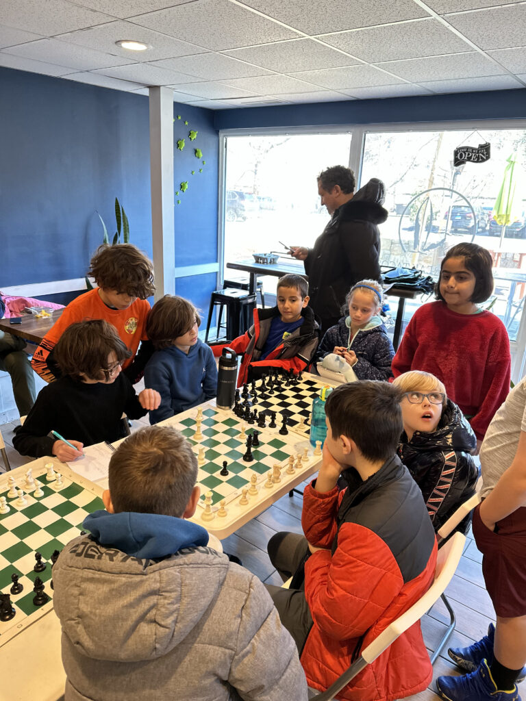 Online: Chess Club with DIG